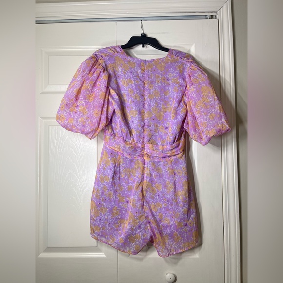 Nasty Gal Floral Puff Sleeve V-Neck Romper Size 10 - Picture 6 of 10